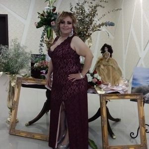 Meet your Posher, Adriana